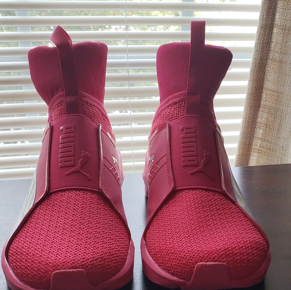 Womens Puma sneakers